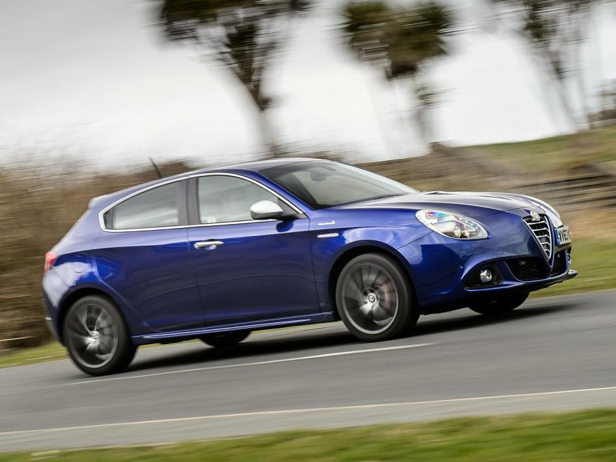  Alfa Romeo Giulietta Sportiva (940) 2014 года  (UK) (фото 46 из 48)